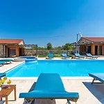 Promina Luxury With 72sqm Heated Pool, Jacuzzi, Infrared Sauna, Tennis Court, Media Villa
