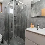 Promina Luxury With 72sqm Heated Pool, Jacuzzi, Infrared Sauna, Tennis Court, Media