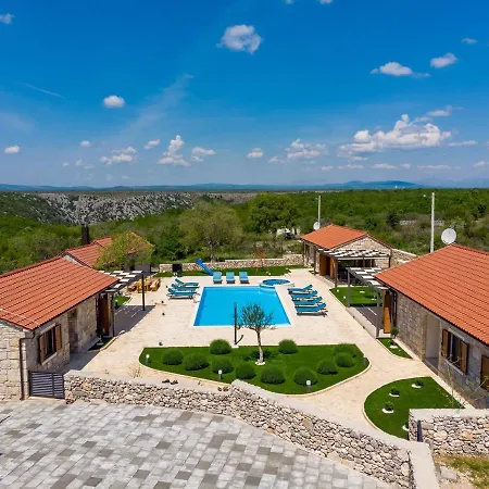 Promina Luxury With 72sqm Heated Pool, Jacuzzi, Infrared Sauna, Tennis Court, Media Bogatić