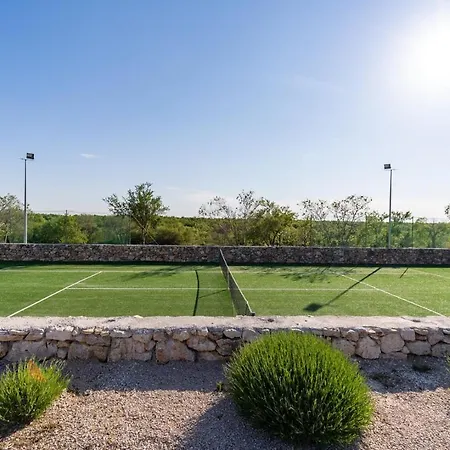 Promina Luxury With 72sqm Heated Pool, Jacuzzi, Infrared Sauna, Tennis Court, Media Vila Bogatić