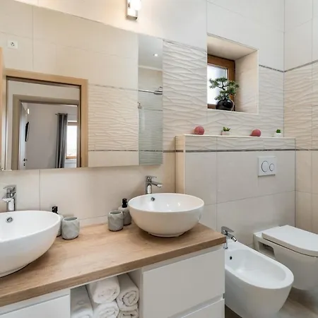 Villa Promina Luxury With 72sqm Heated Pool, Jacuzzi, Infrared Sauna, Tennis Court, Media