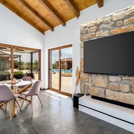 Vila Promina Luxury With 72sqm Heated Pool, Jacuzzi, Infrared Sauna, Tennis Court, Media