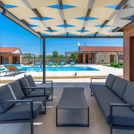 Promina Luxury With 72sqm Heated Pool, Jacuzzi, Infrared Sauna, Tennis Court, Media * Bogatić