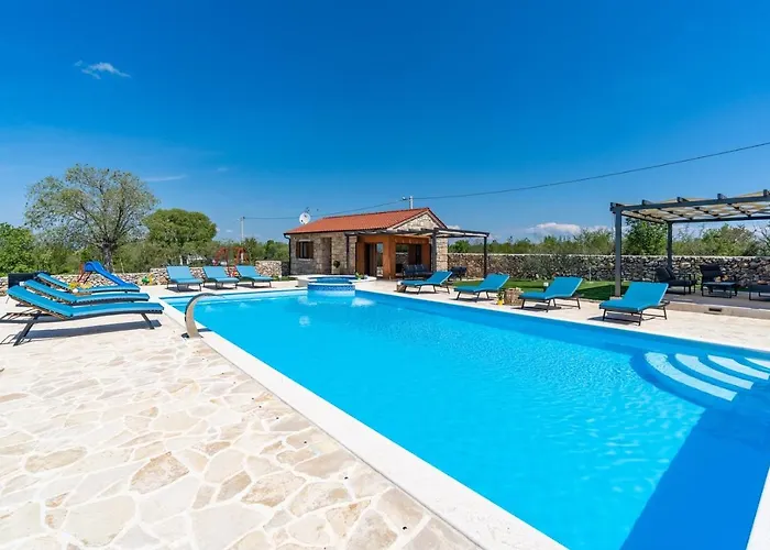 Promina Luxury With 72sqm Heated Pool, Jacuzzi, Infrared Sauna, Tennis Court, Media *
