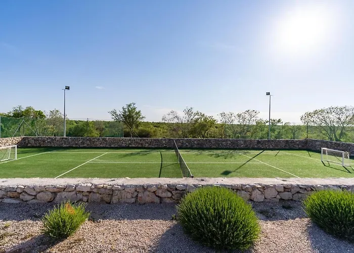 Promina Luxury With 72sqm Heated Pool, Jacuzzi, Infrared Sauna, Tennis Court, Media Villa Bogatic