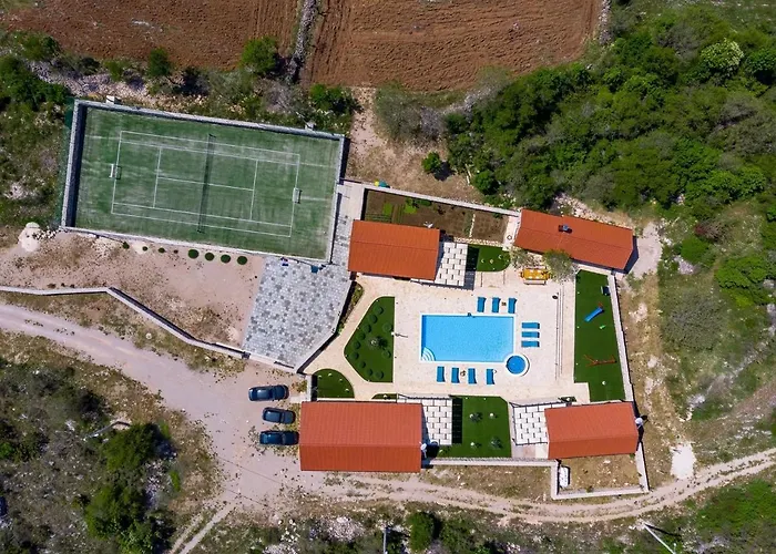 Villa Promina Luxury With 72sqm Heated Pool, Jacuzzi, Infrared Sauna, Tennis Court, Media Bogatić