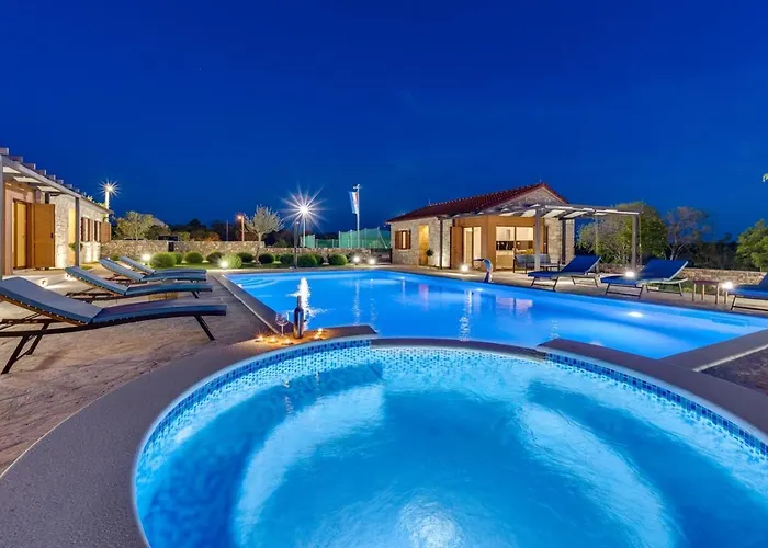 Villa Promina Luxury With 72sqm Heated Pool, Jacuzzi, Infrared Sauna, Tennis Court, Media Bogatić